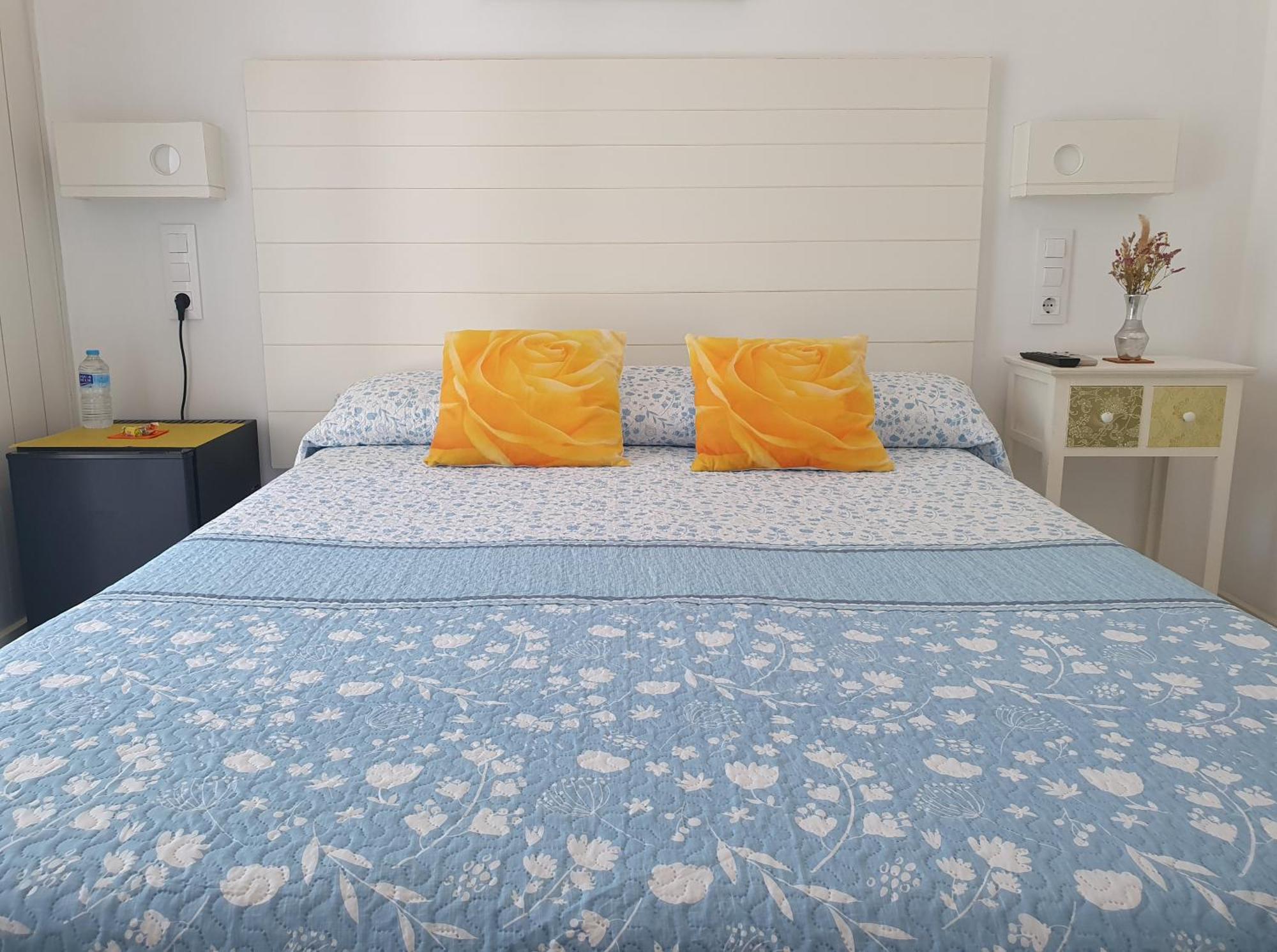 Hostal Mi Campana Dénia Exterior foto