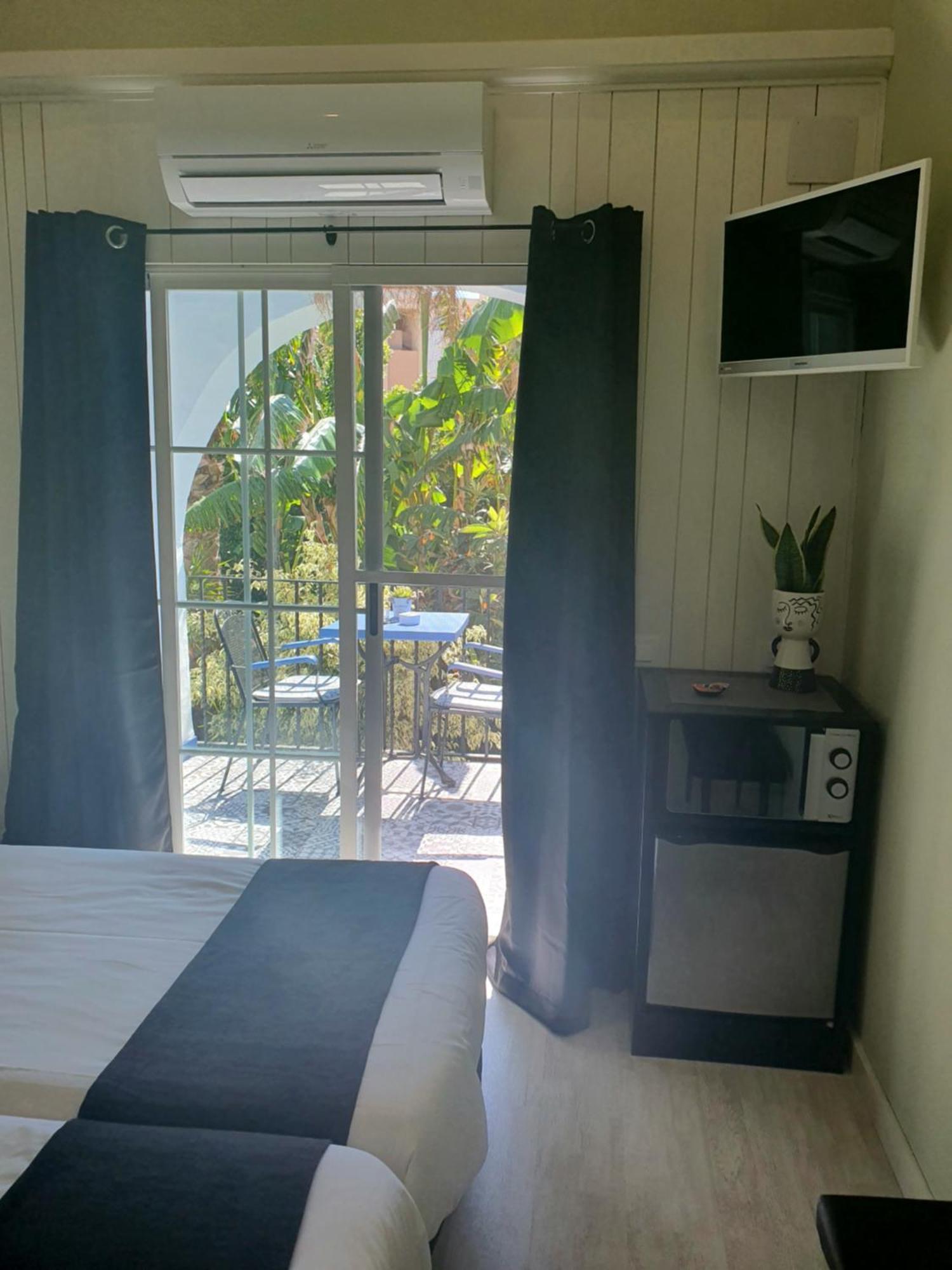 Hostal Mi Campana Dénia Exterior foto